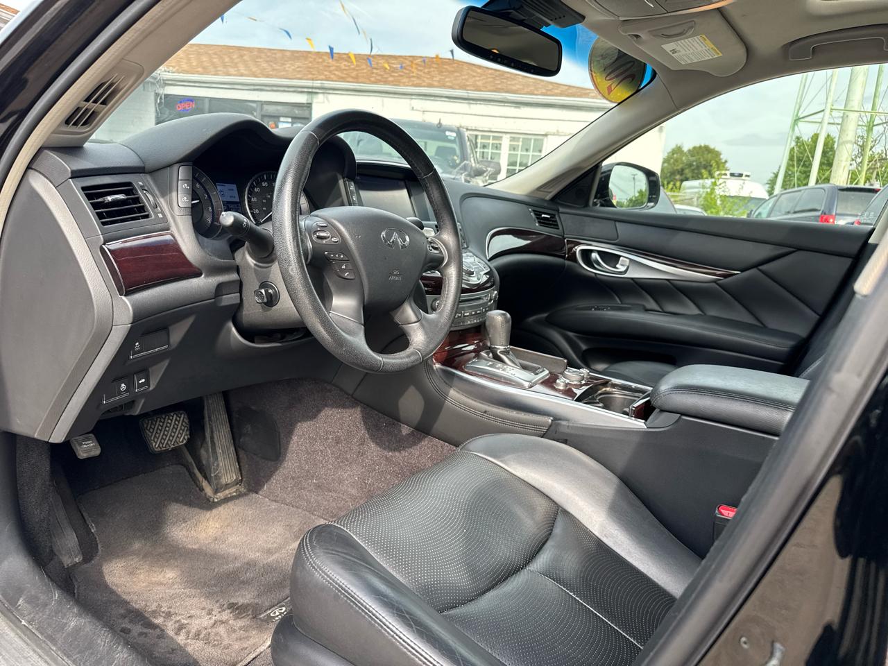 Infiniti Q70 3.7 AWD 2015