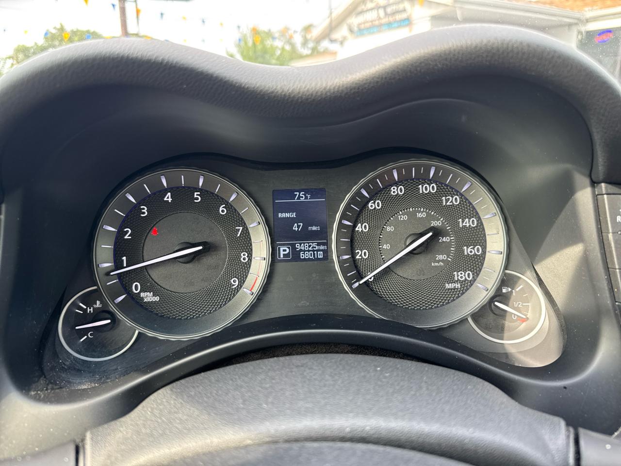 Infiniti Q70 3.7 AWD 2015