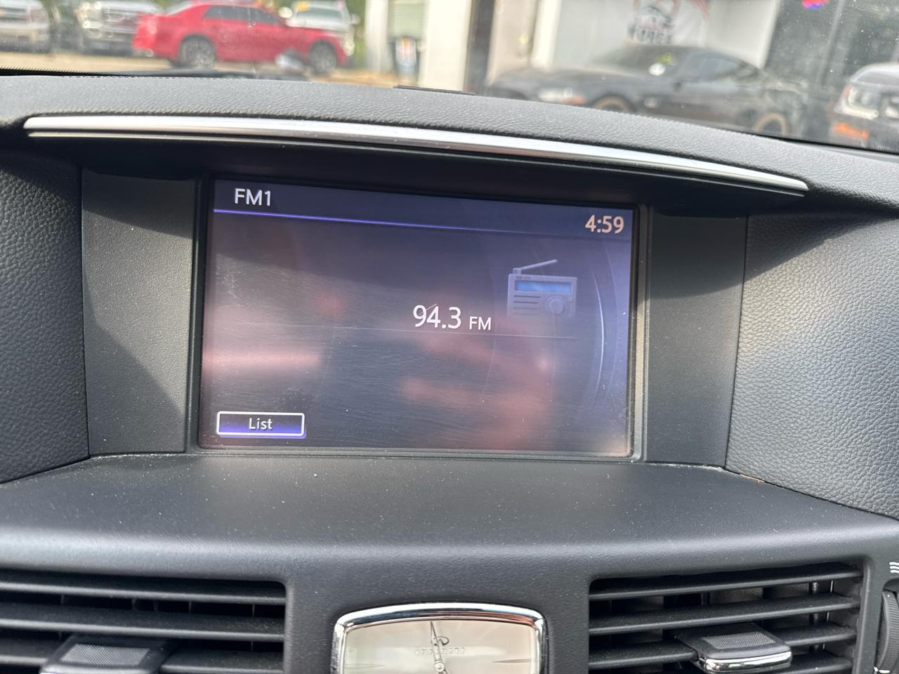 Infiniti Q70 3.7 AWD 2015
