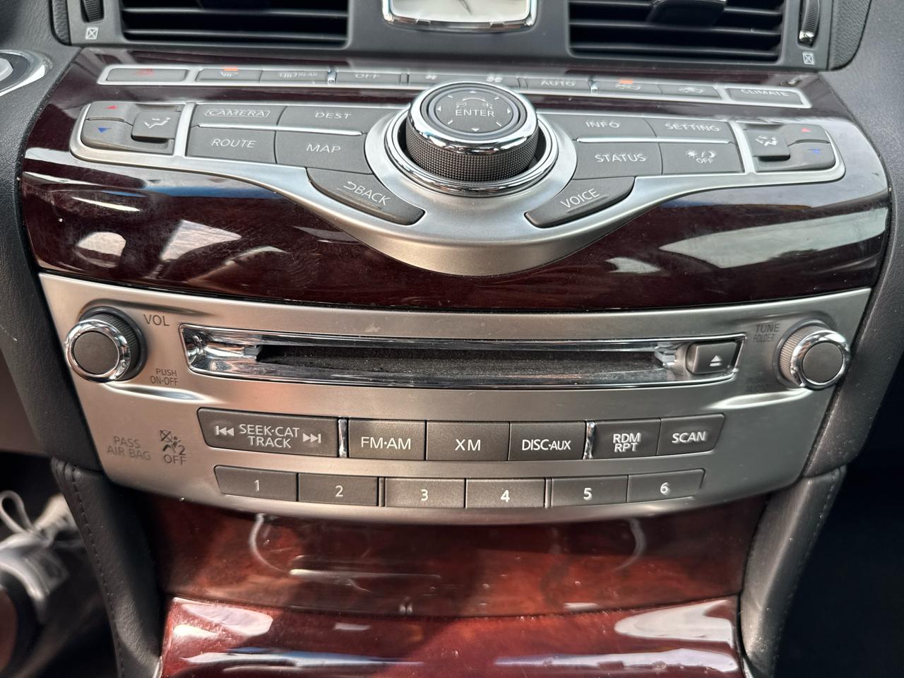 Infiniti Q70 3.7 AWD 2015