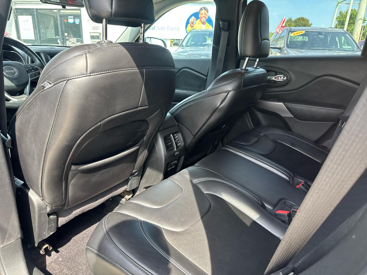 Jeep Cherokee Latitude Plus 4WD 2019