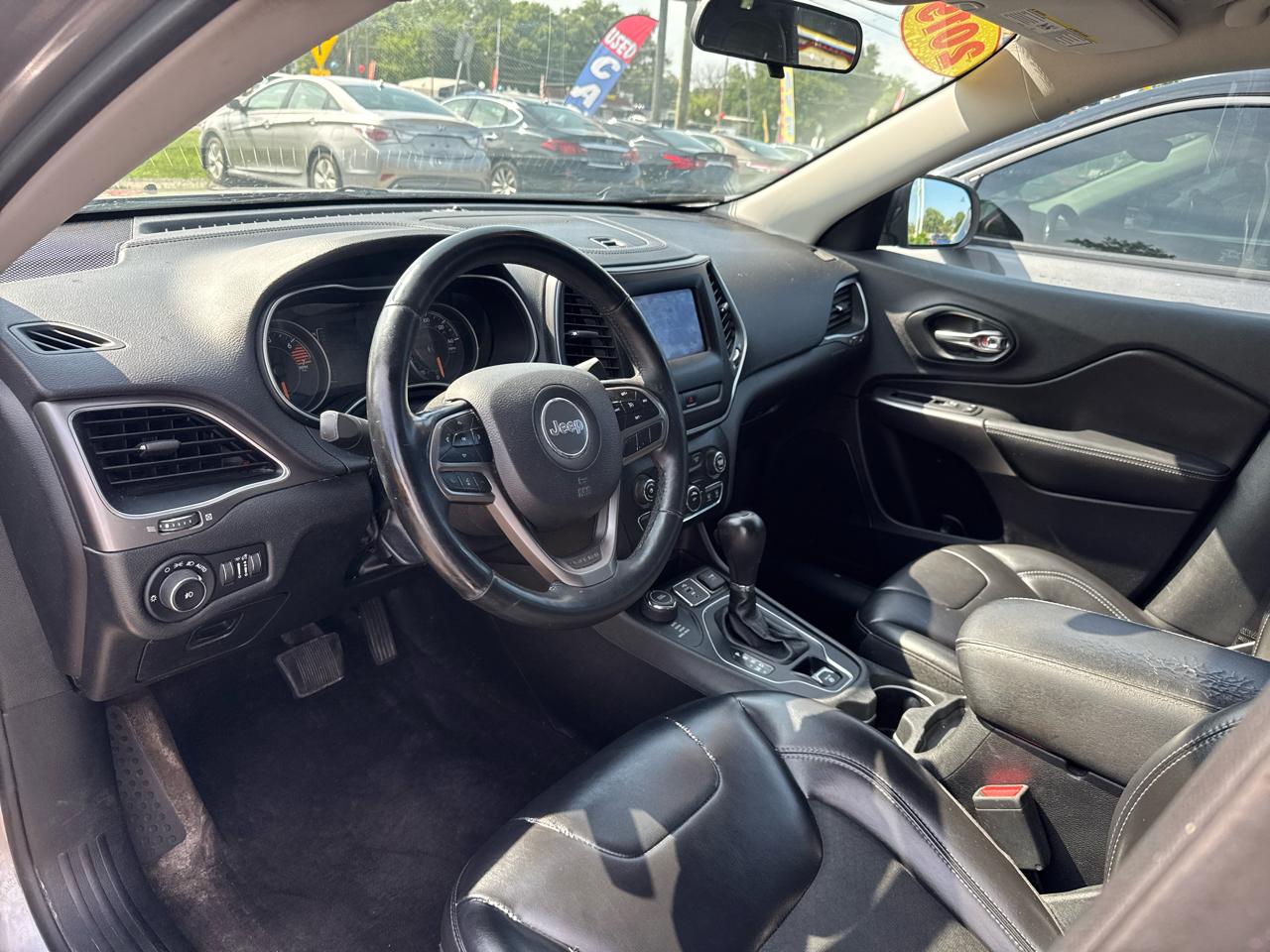Jeep Cherokee Latitude Plus 4WD 2019