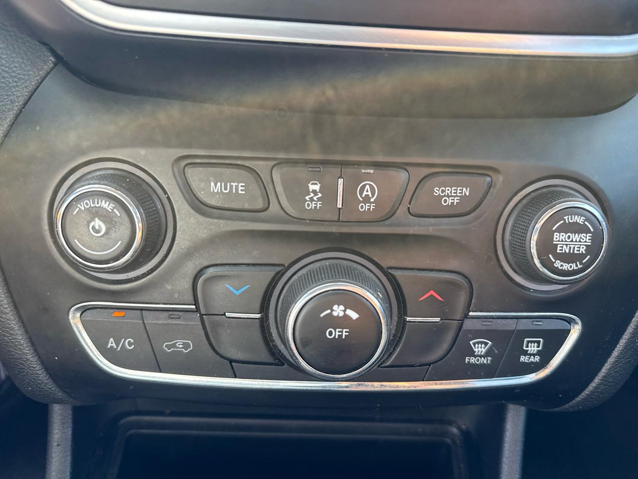 Jeep Cherokee Latitude Plus 4WD 2019