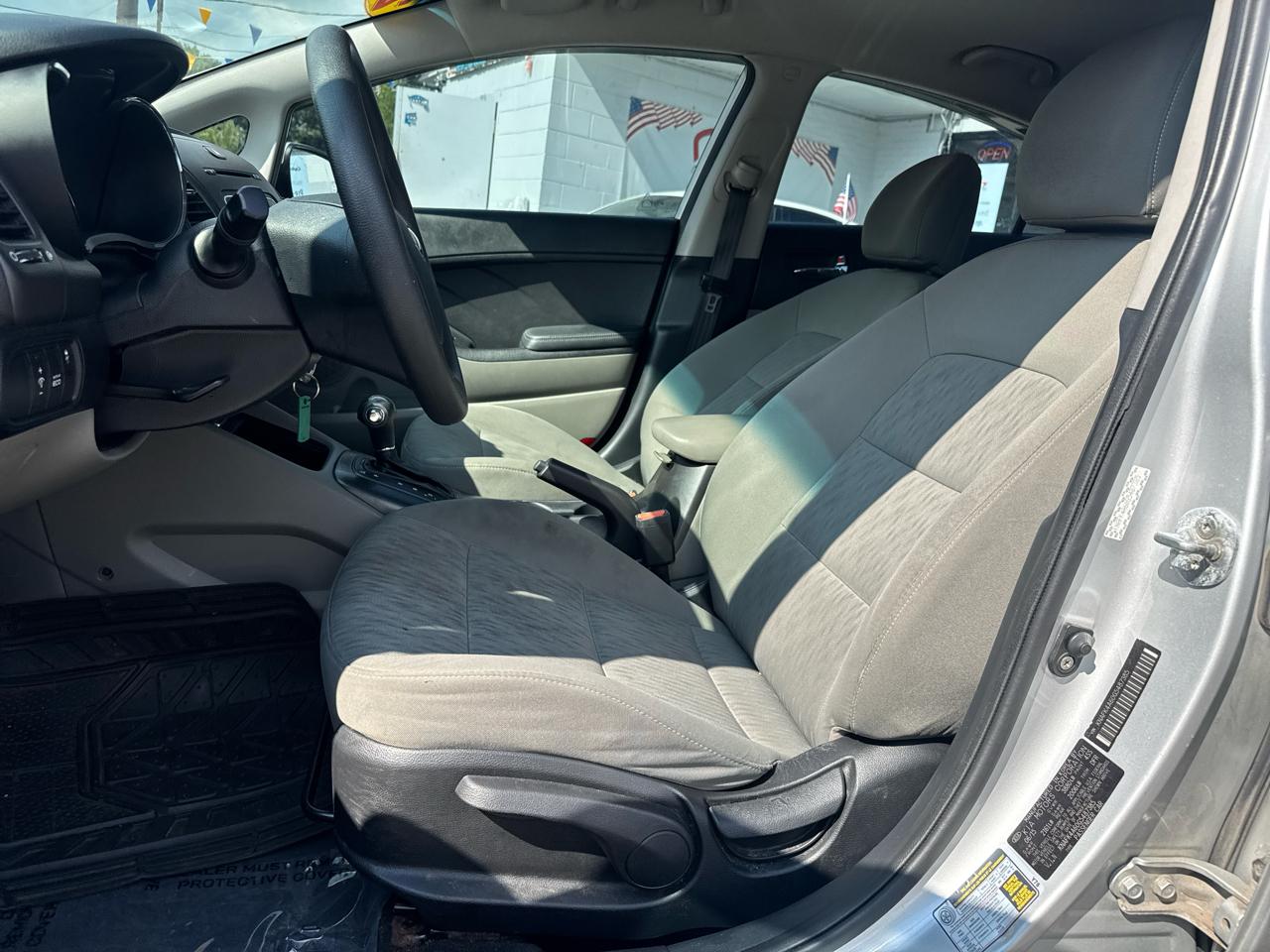 Kia Forte LX w/Popular Package 2016