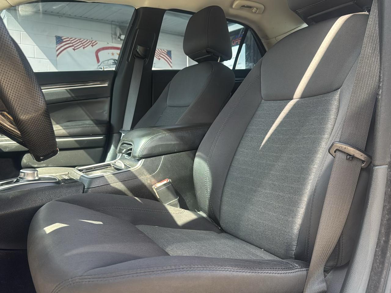 Chrysler 300  2018