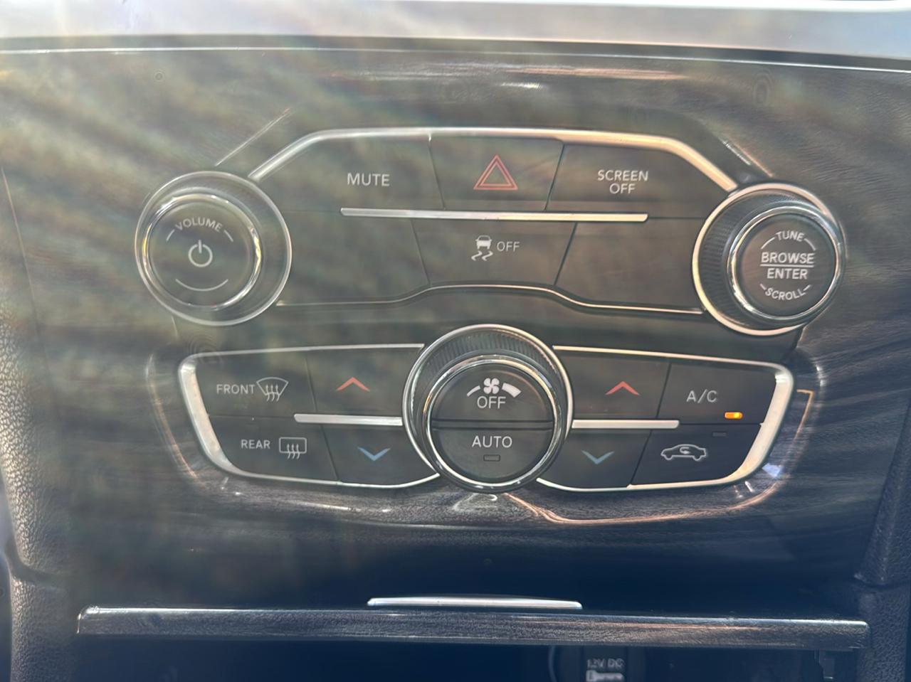 Chrysler 300  2018