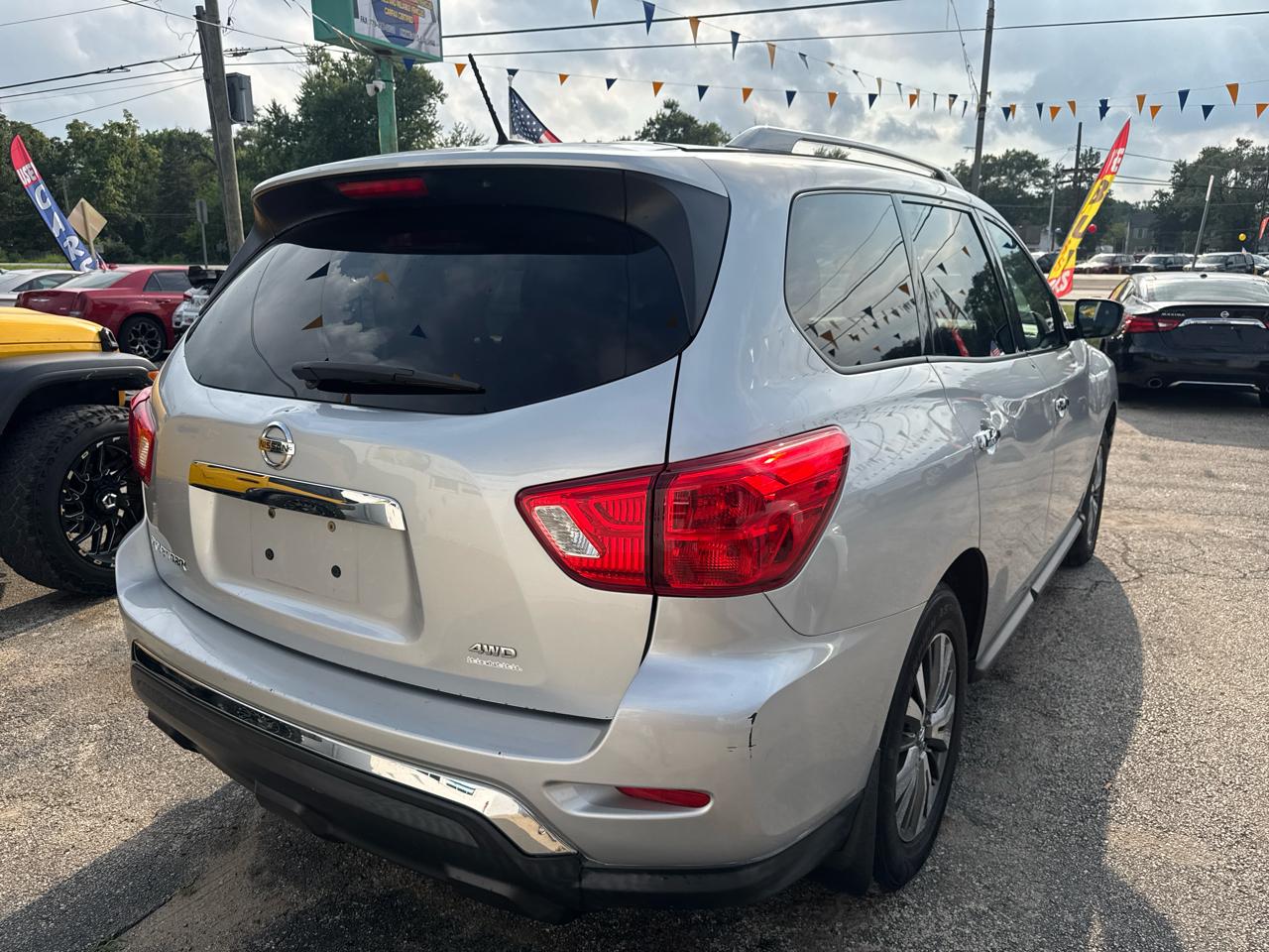 Nissan Pathfinder  2018