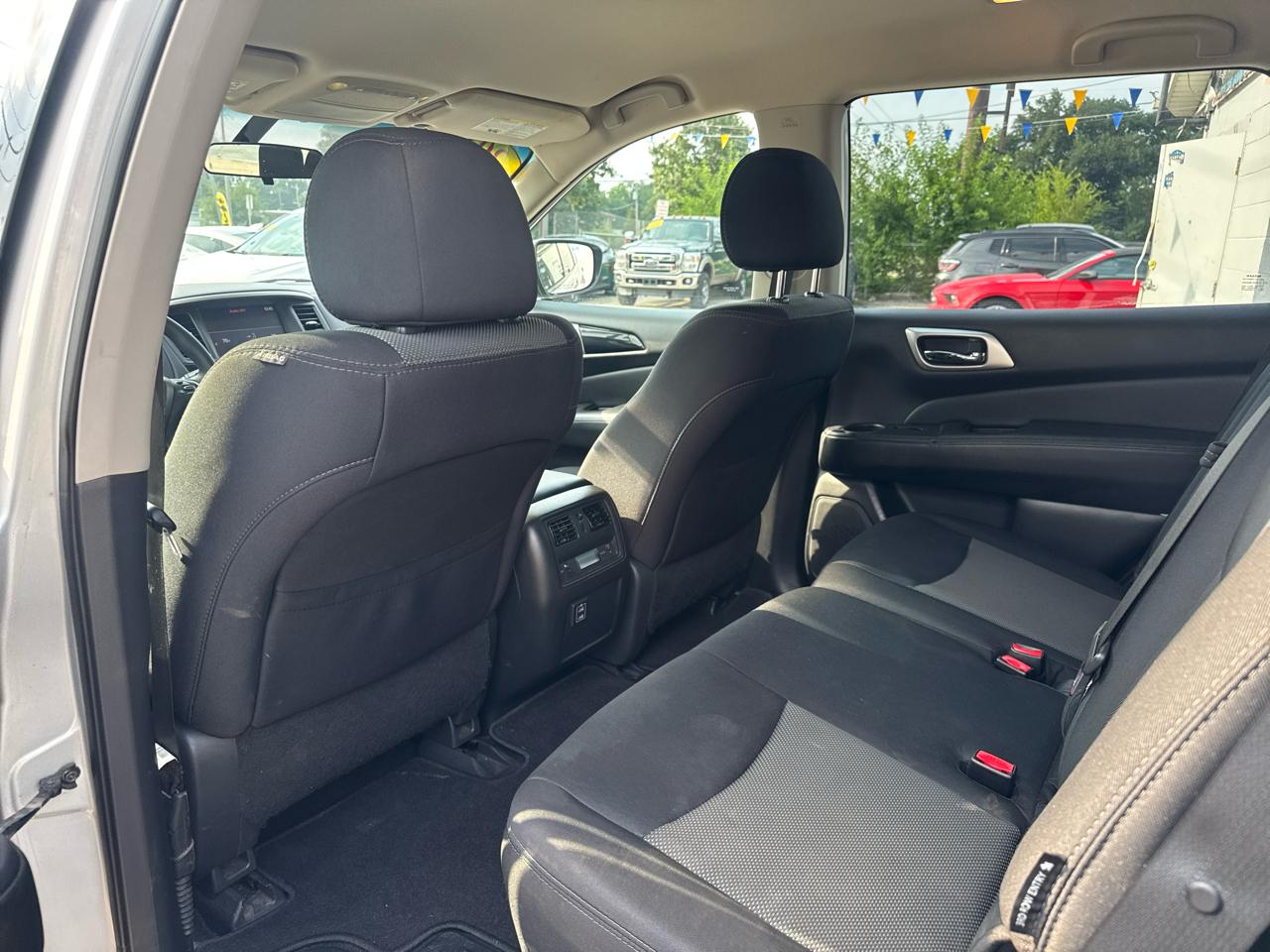Nissan Pathfinder  2018
