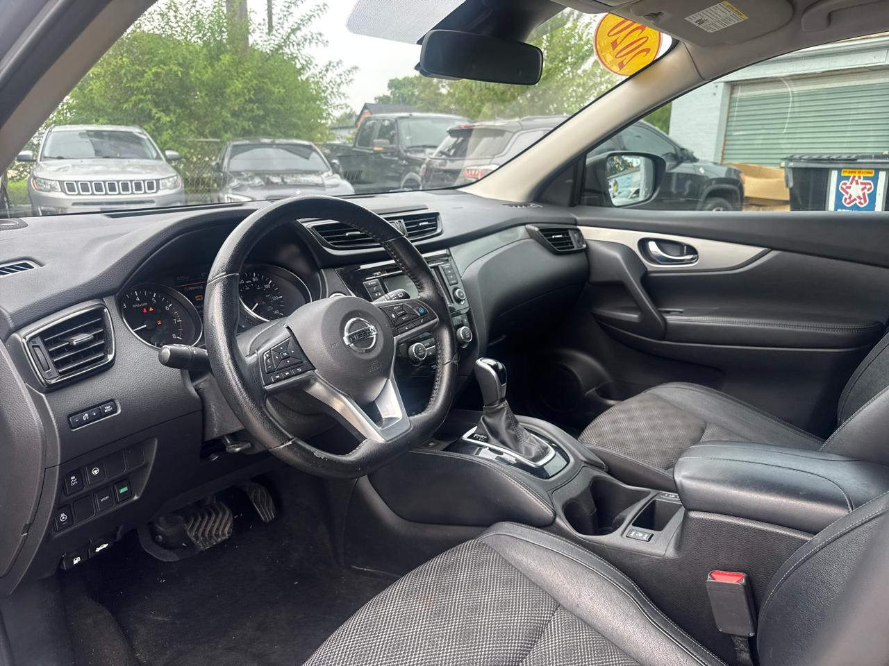 Nissan Rogue Sport  2020