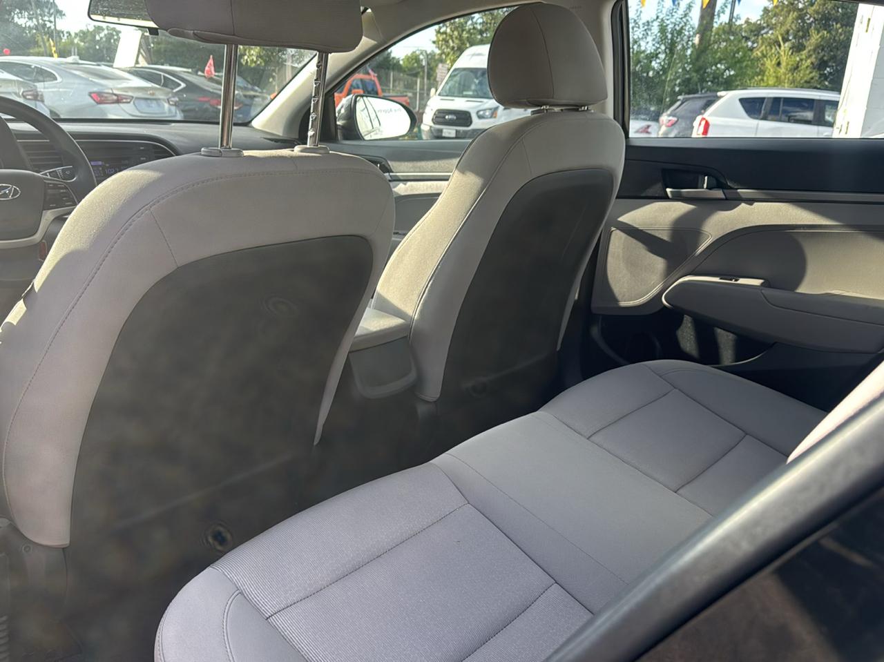 Hyundai Elantra  2018