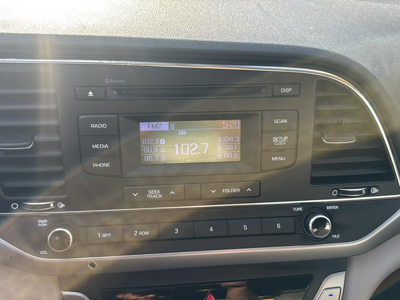 Hyundai Elantra  2018