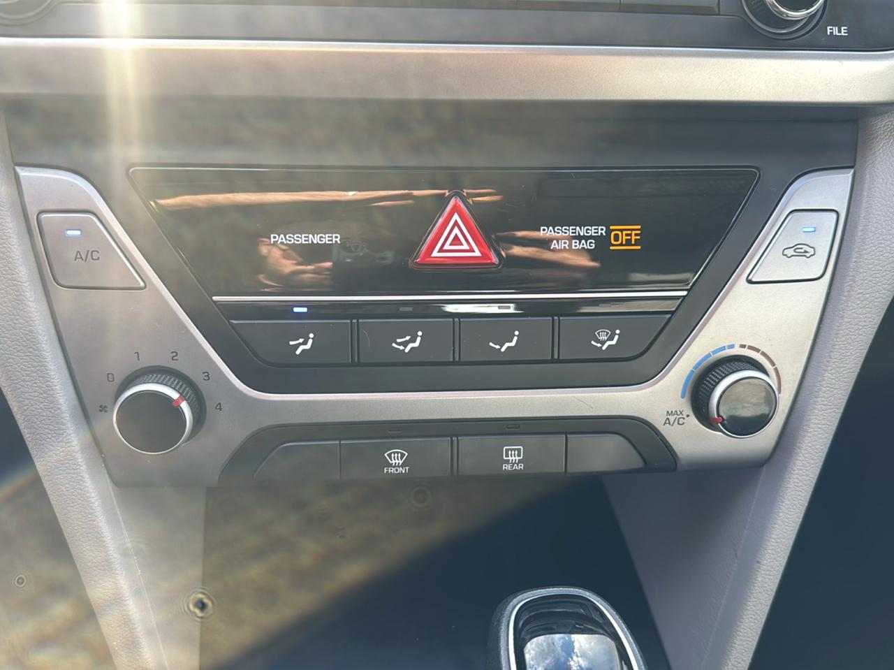 Hyundai Elantra  2018