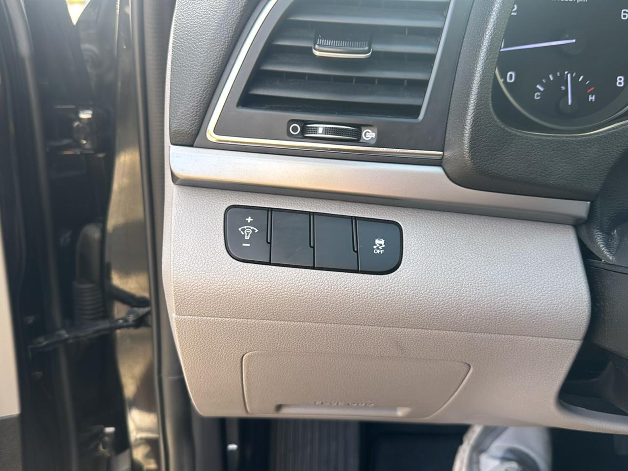 Hyundai Elantra  2018