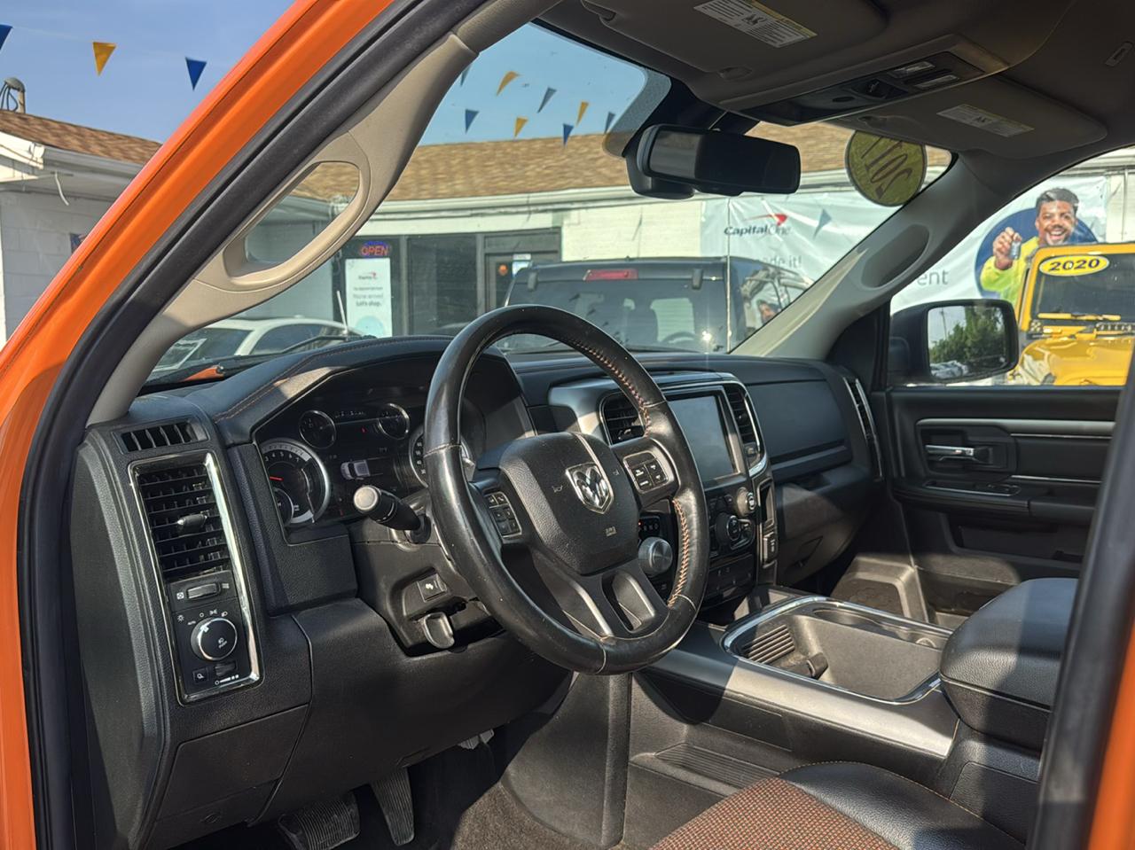RAM 1500 Big Horn/Lone Star 4x4 Crew Cab 6'4" Box 2017