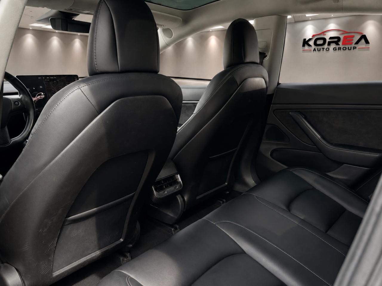 Tesla Model 3  2018