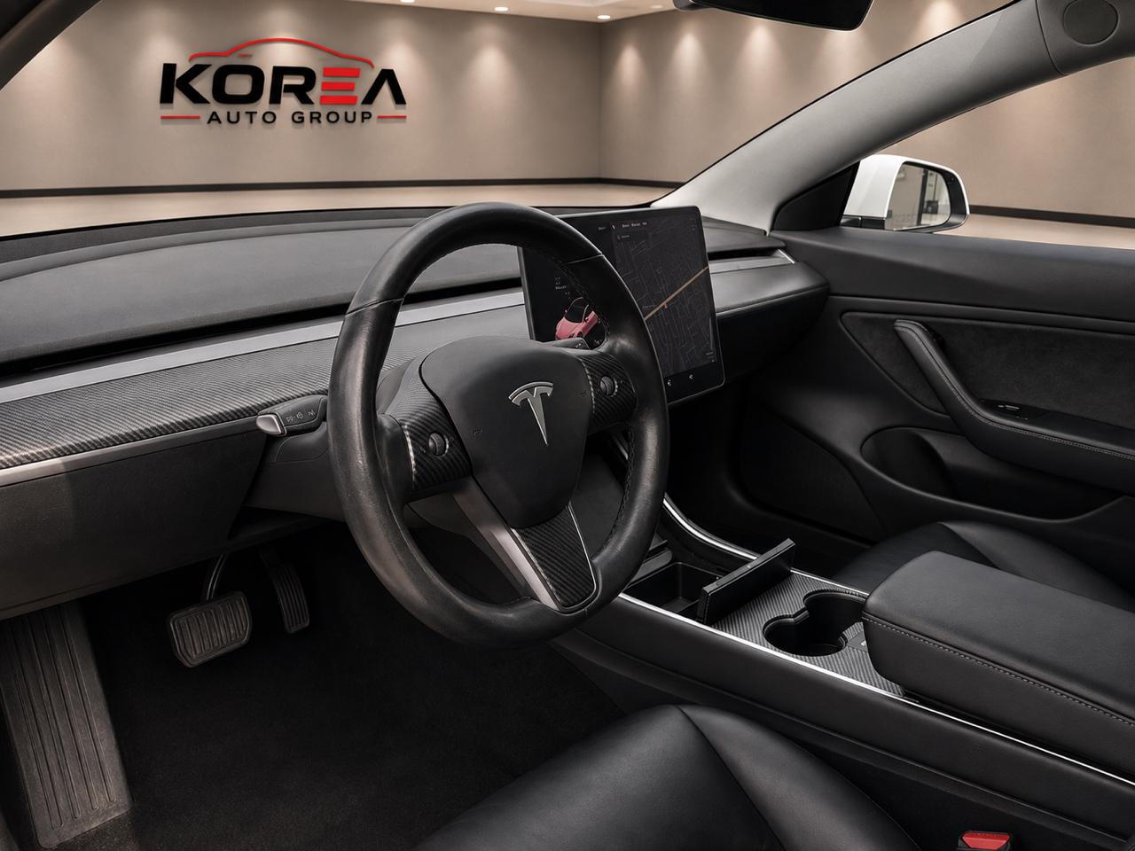 Tesla Model 3  2018