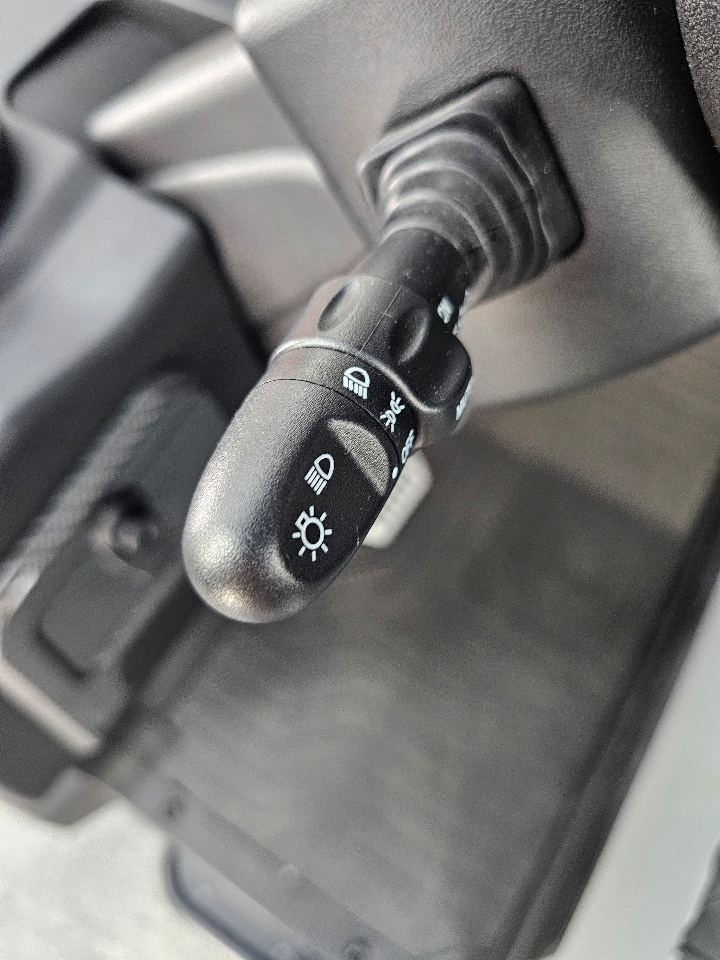 Denago Rover XL6  2025