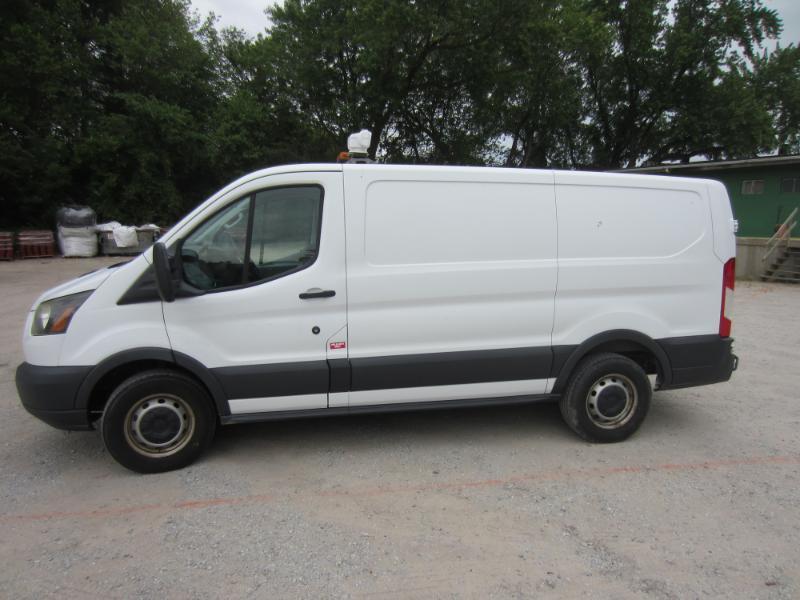 2015 Ford Transit 250 Van Low Roof 60/40 Pass.130-in. WB