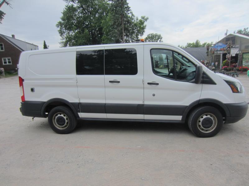 Ford Transit 250 Van Low Roof 60/40 Pass.130-in. WB 2015