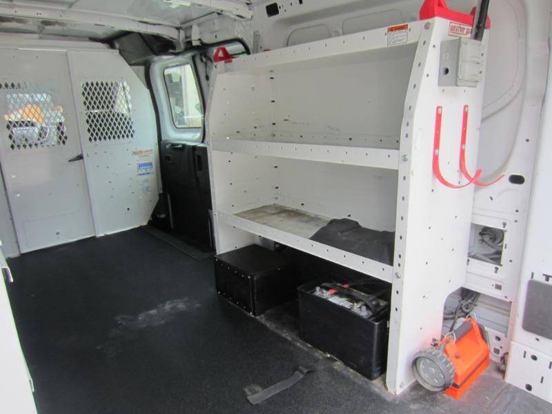 Ford Transit 250 Van Low Roof 60/40 Pass.130-in. WB 2015