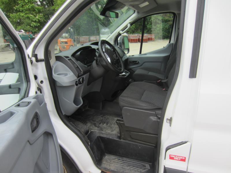 Ford Transit 250 Van Low Roof 60/40 Pass.130-in. WB 2015