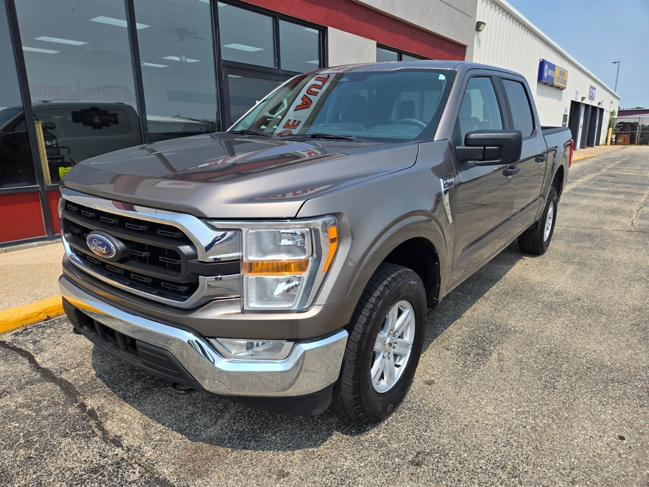 2022 Ford F-150 XLT photo 2