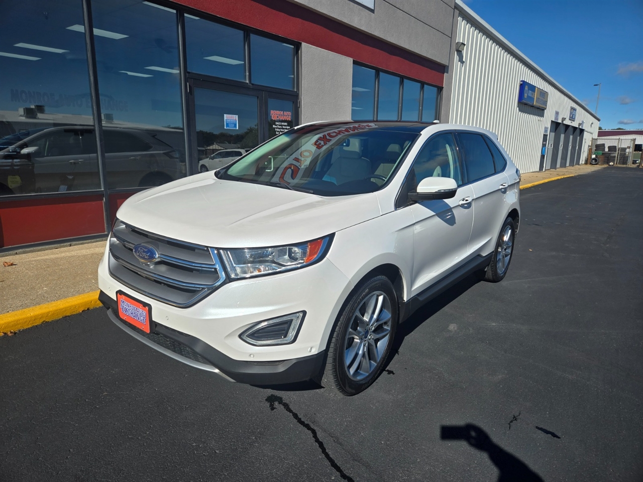 2015 Ford Edge Titanium photo 2