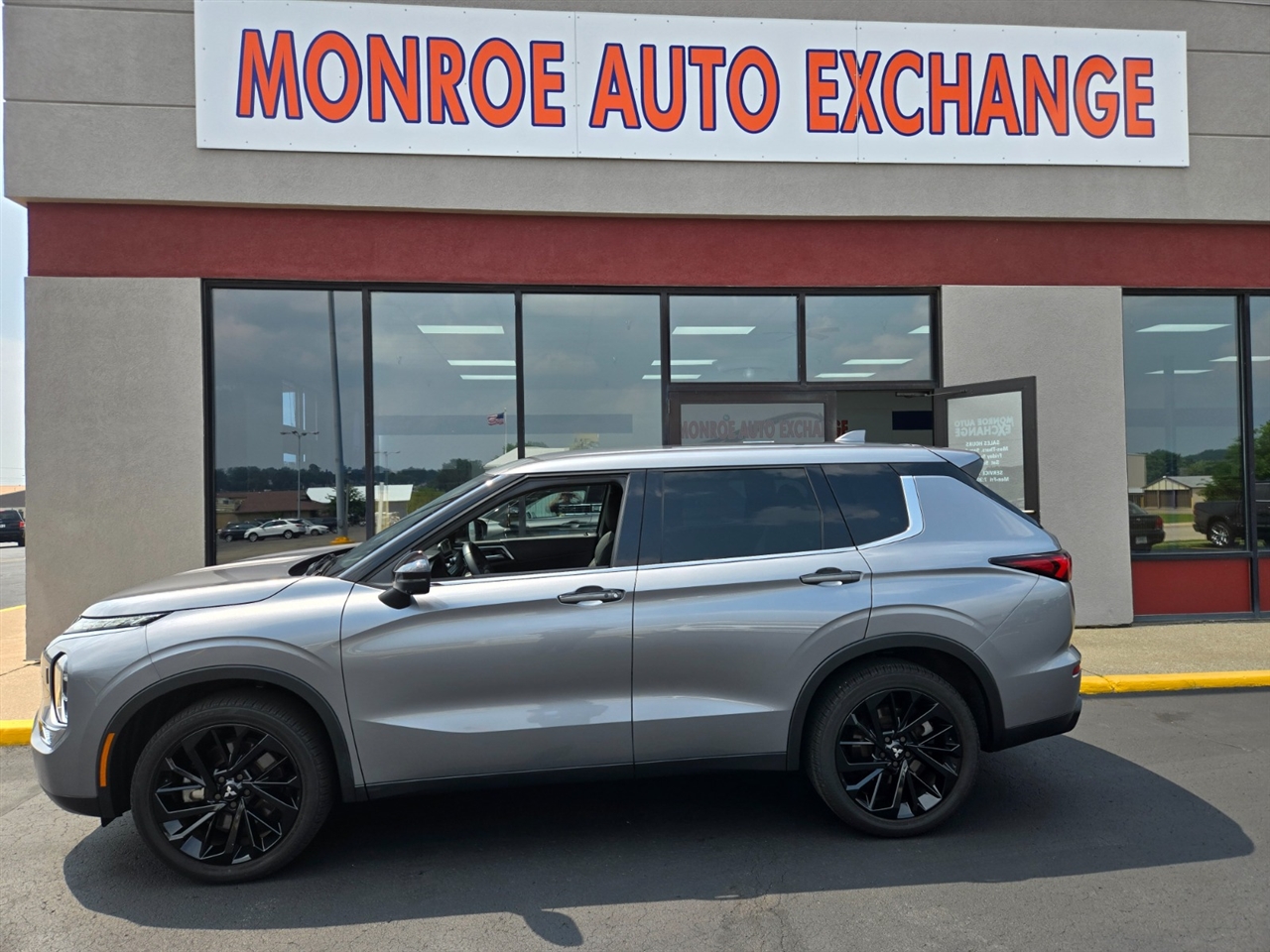 2023 Mitsubishi Outlander SE 4WD