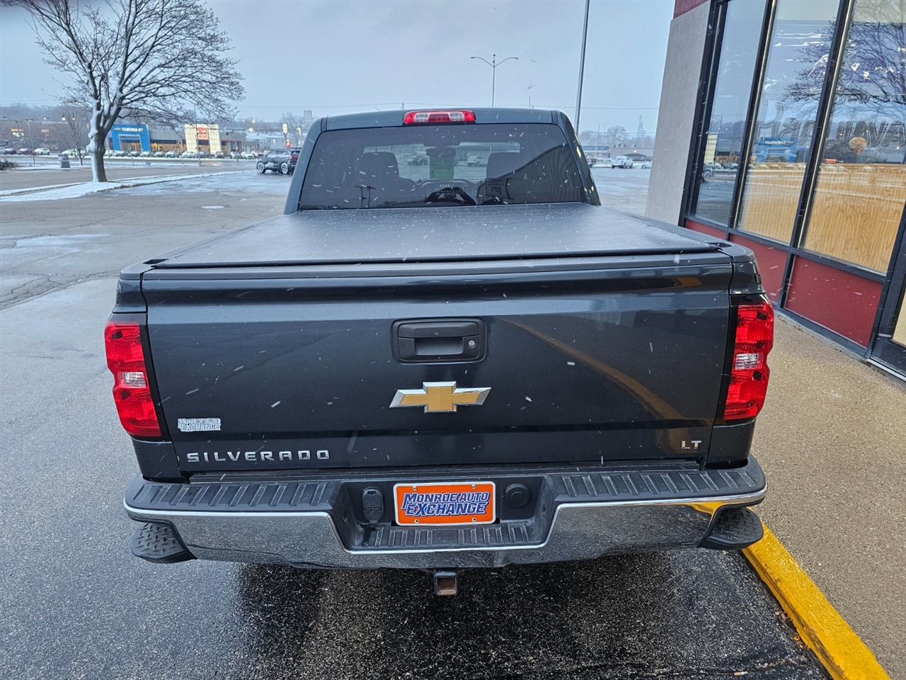 2017 Chevrolet Silverado 1500 LT photo 4