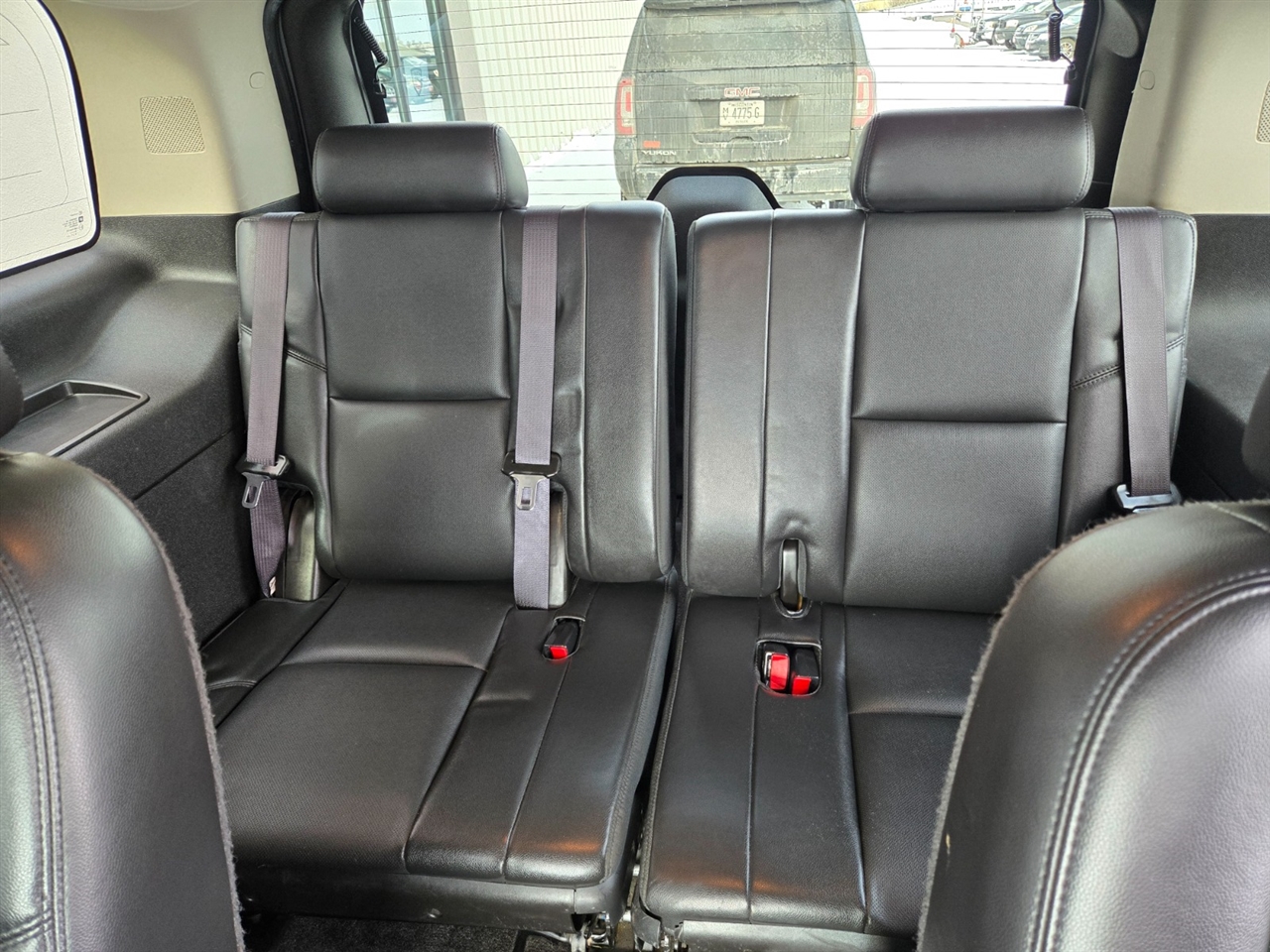 Chevrolet Tahoe LTZ 2WD 2011