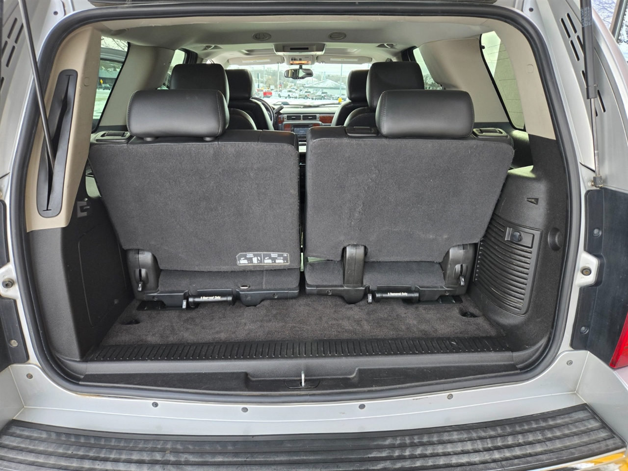 Chevrolet Tahoe LTZ 2WD 2011