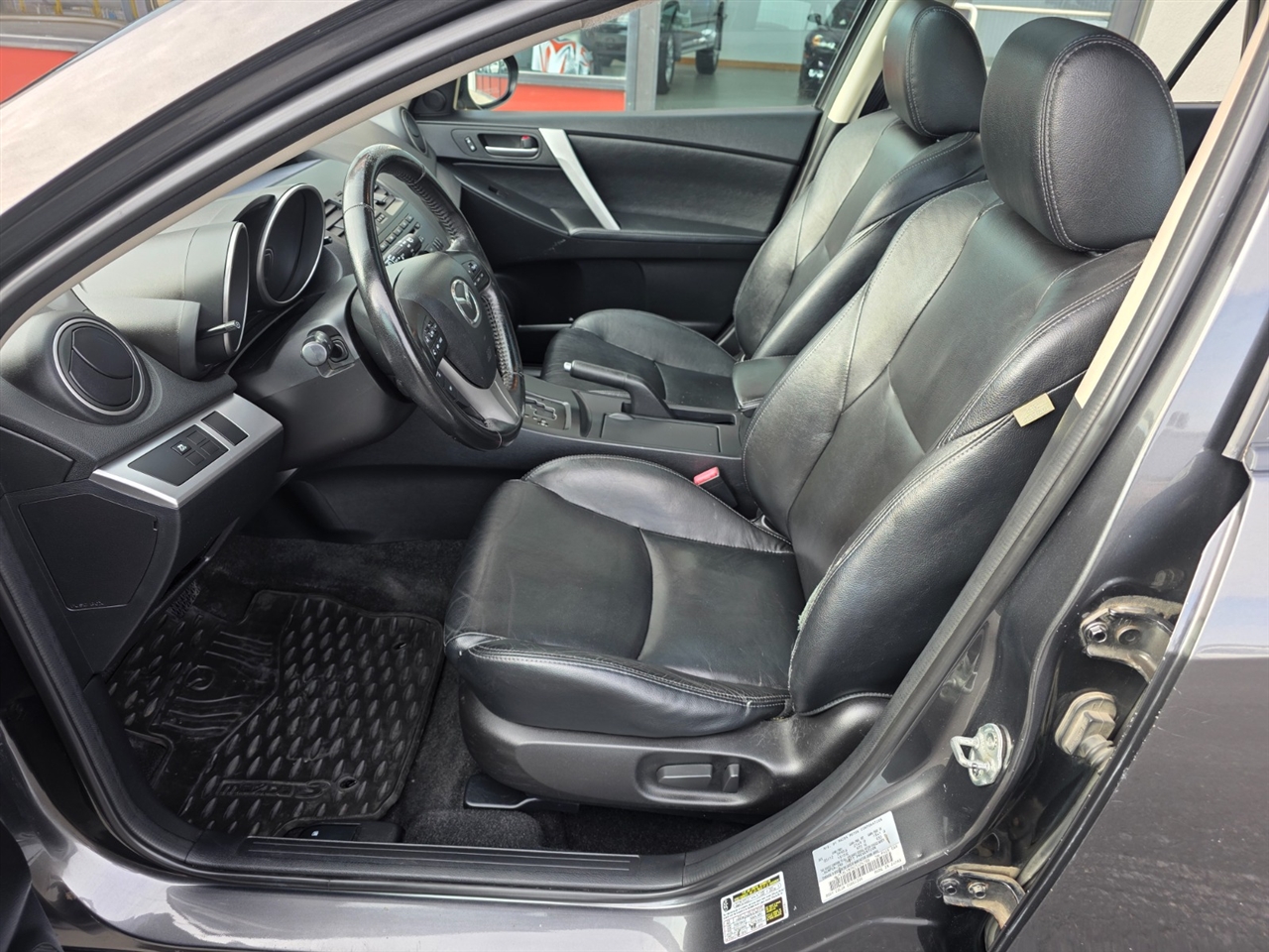 Mazda MAZDA3 I Grand Touring 5-Door 2012