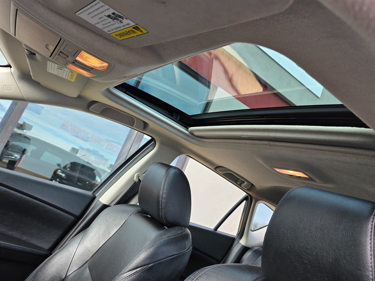 Mazda MAZDA3 I Grand Touring 5-Door 2012