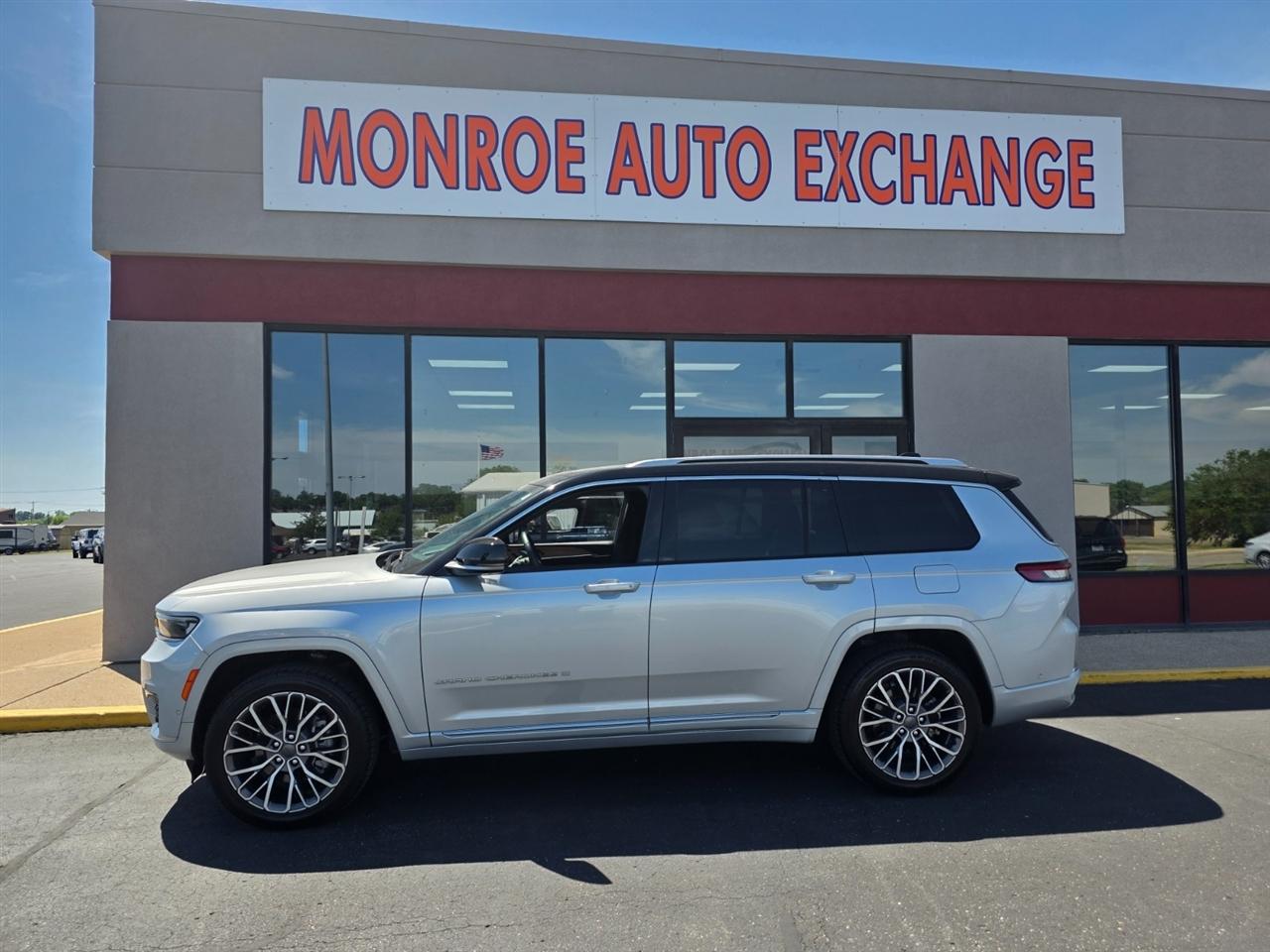 2023 Jeep Grand Cherokee L Summit 4WD