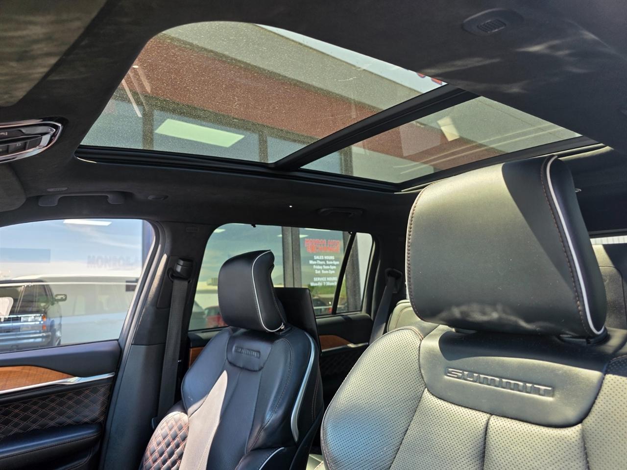 Jeep Grand Cherokee L Summit 4WD 2023