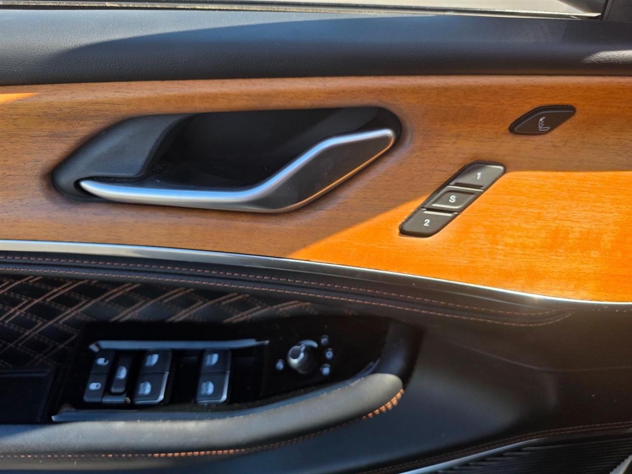 Jeep Grand Cherokee L Summit 4WD 2023