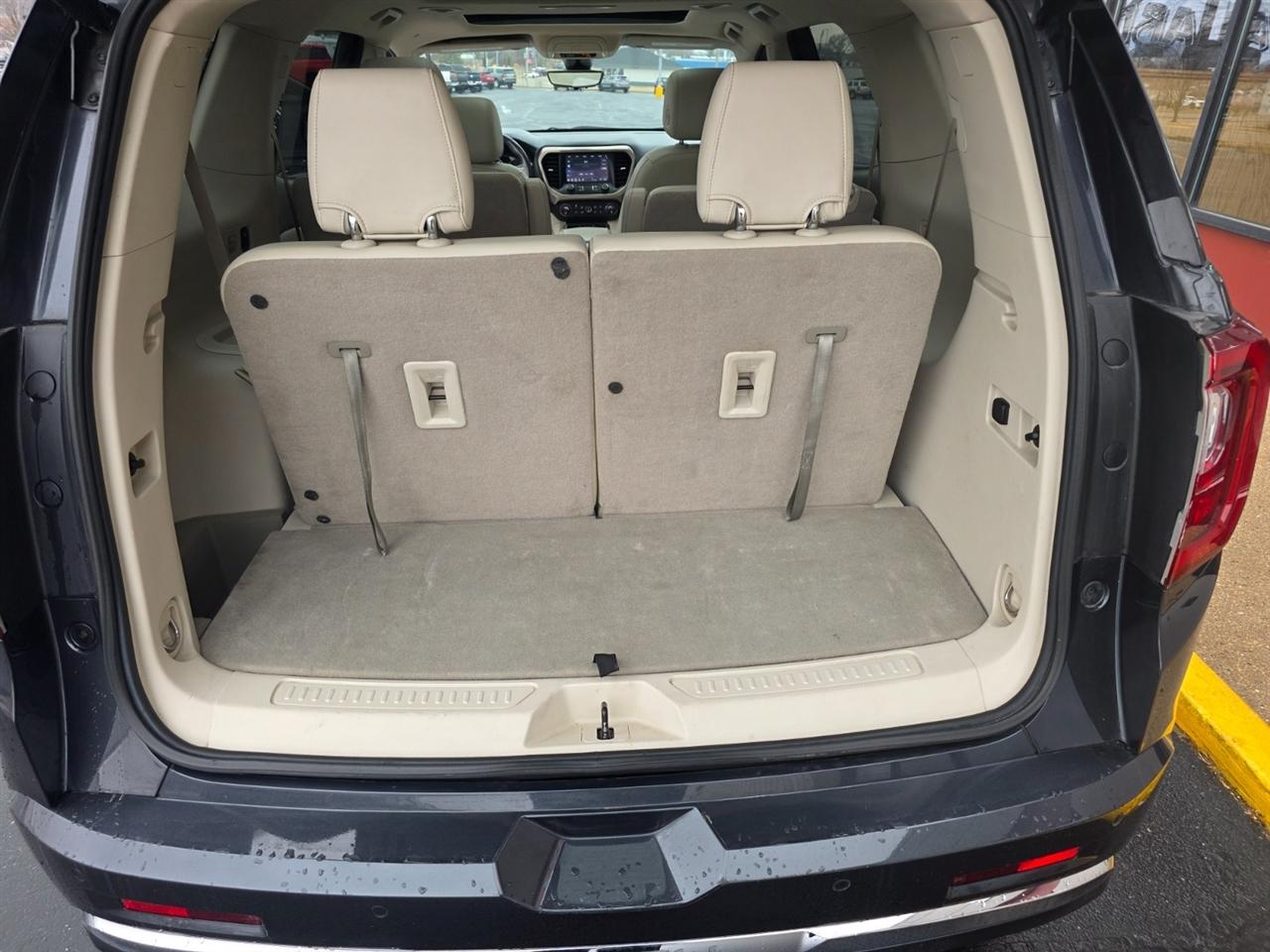 GMC Acadia Denali AWD 2021