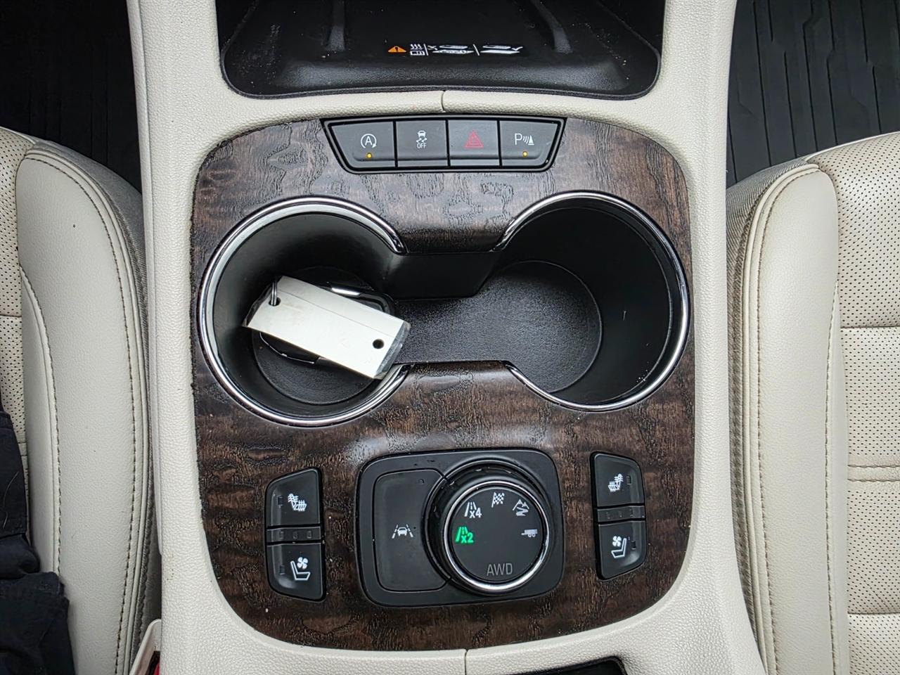 GMC Acadia Denali AWD 2021