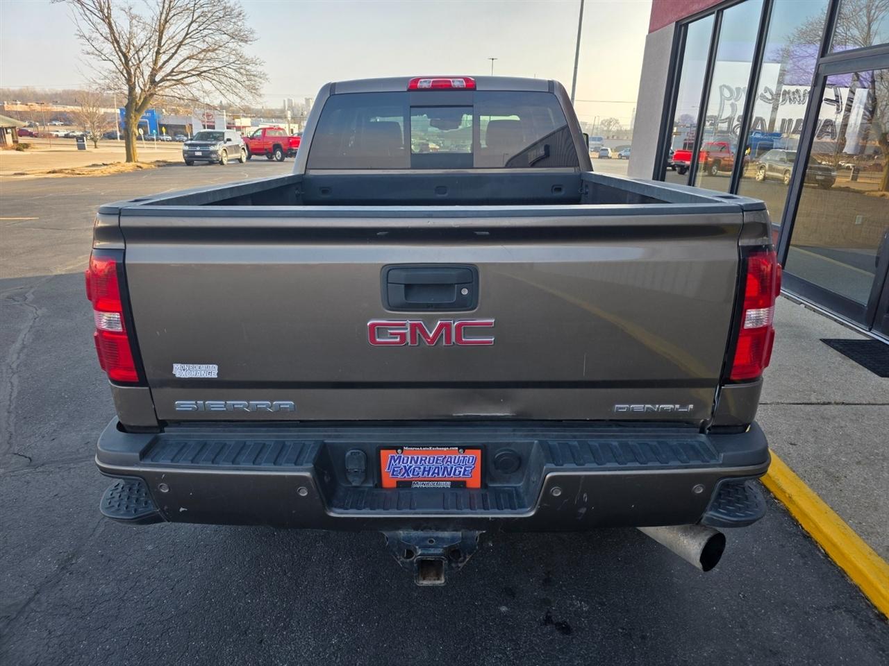 GMC Sierra 2500HD Denali Crew Cab 4WD 2015