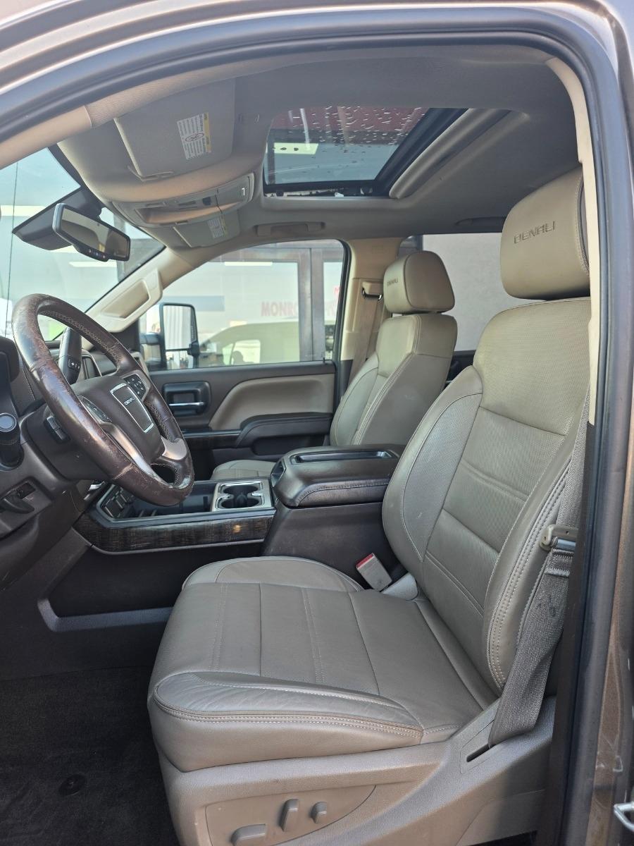 GMC Sierra 2500HD Denali Crew Cab 4WD 2015