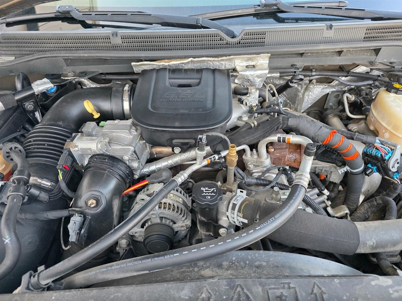 GMC Sierra 2500HD Denali Crew Cab 4WD 2015