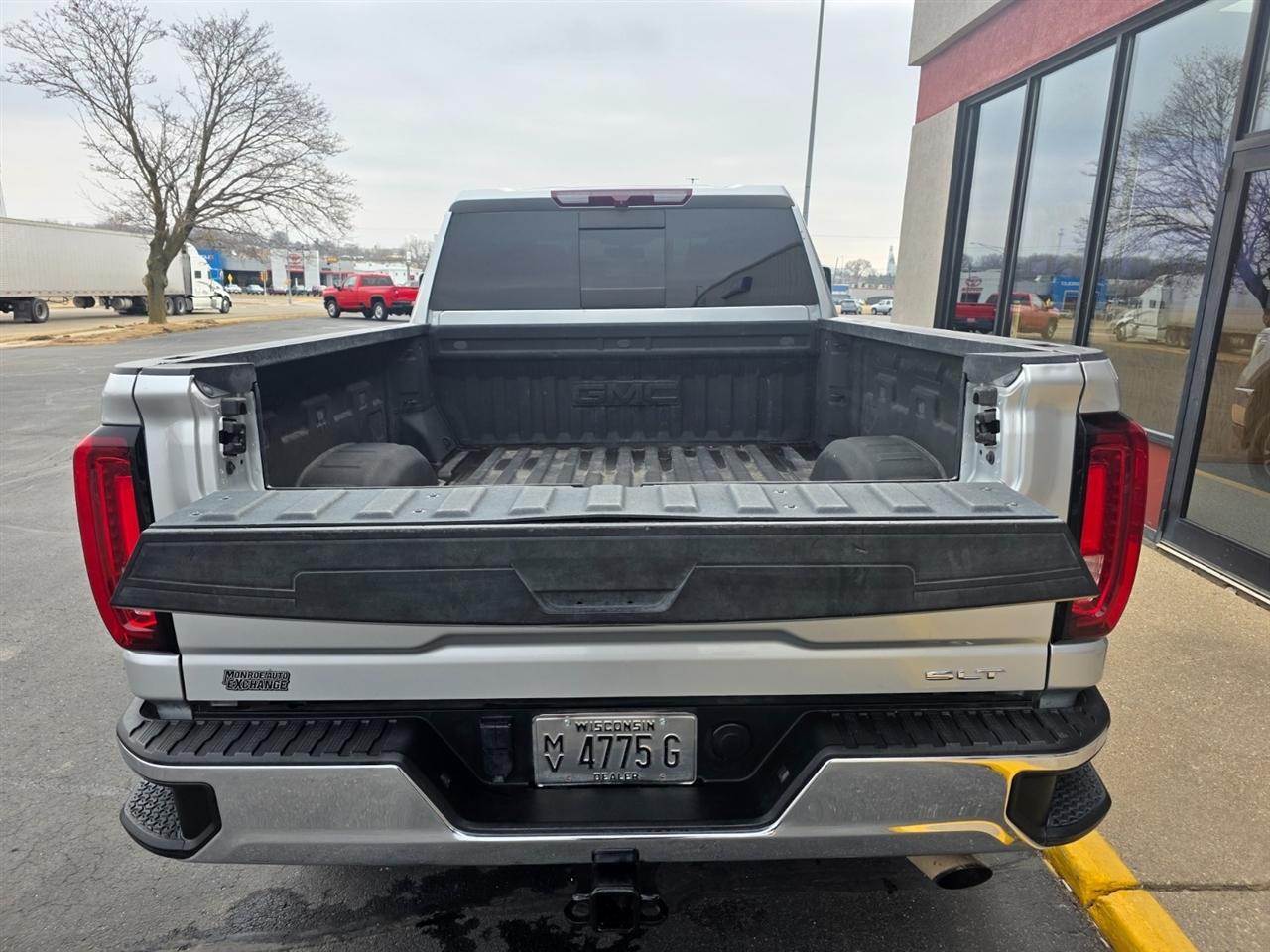 GMC Sierra 2500HD SLT Crew Cab 4WD 2023