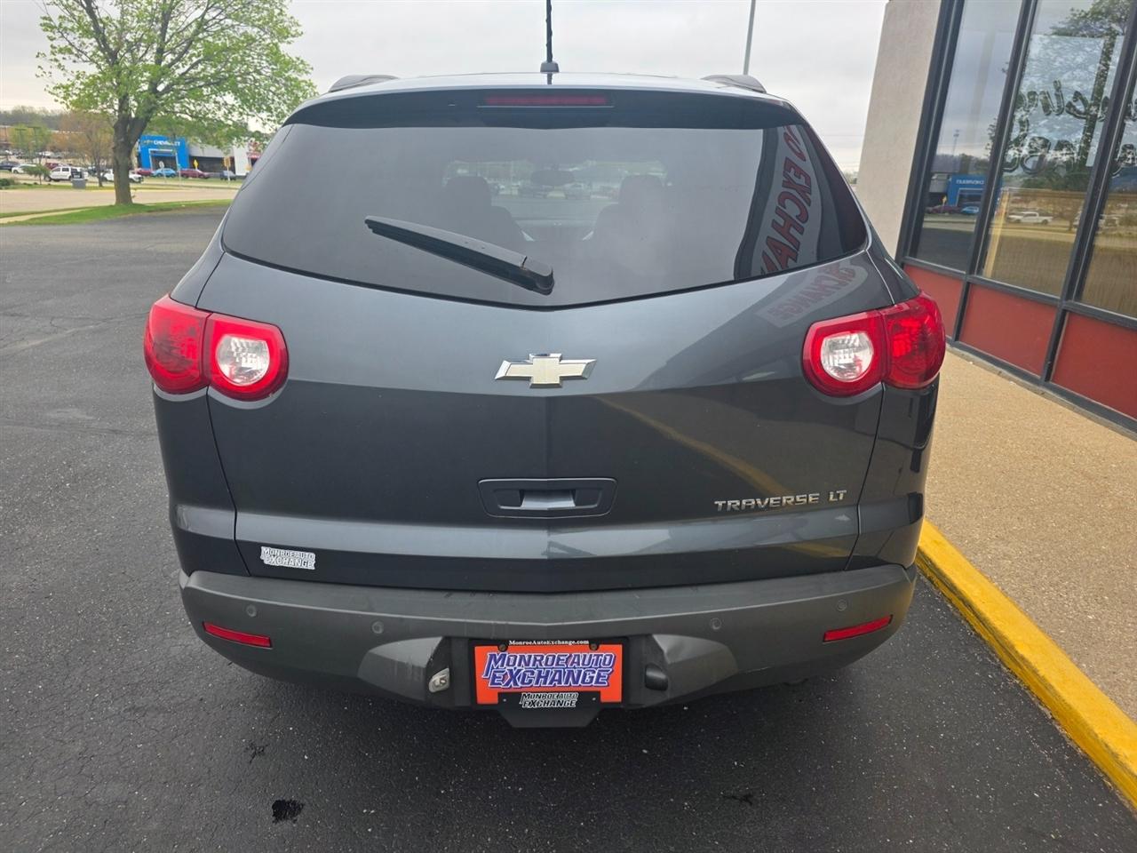 Chevrolet Traverse LT1 FWD 2010