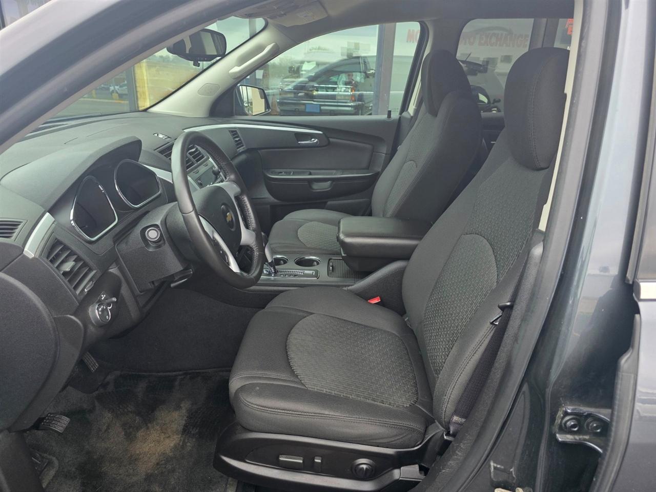 Chevrolet Traverse LT1 FWD 2010