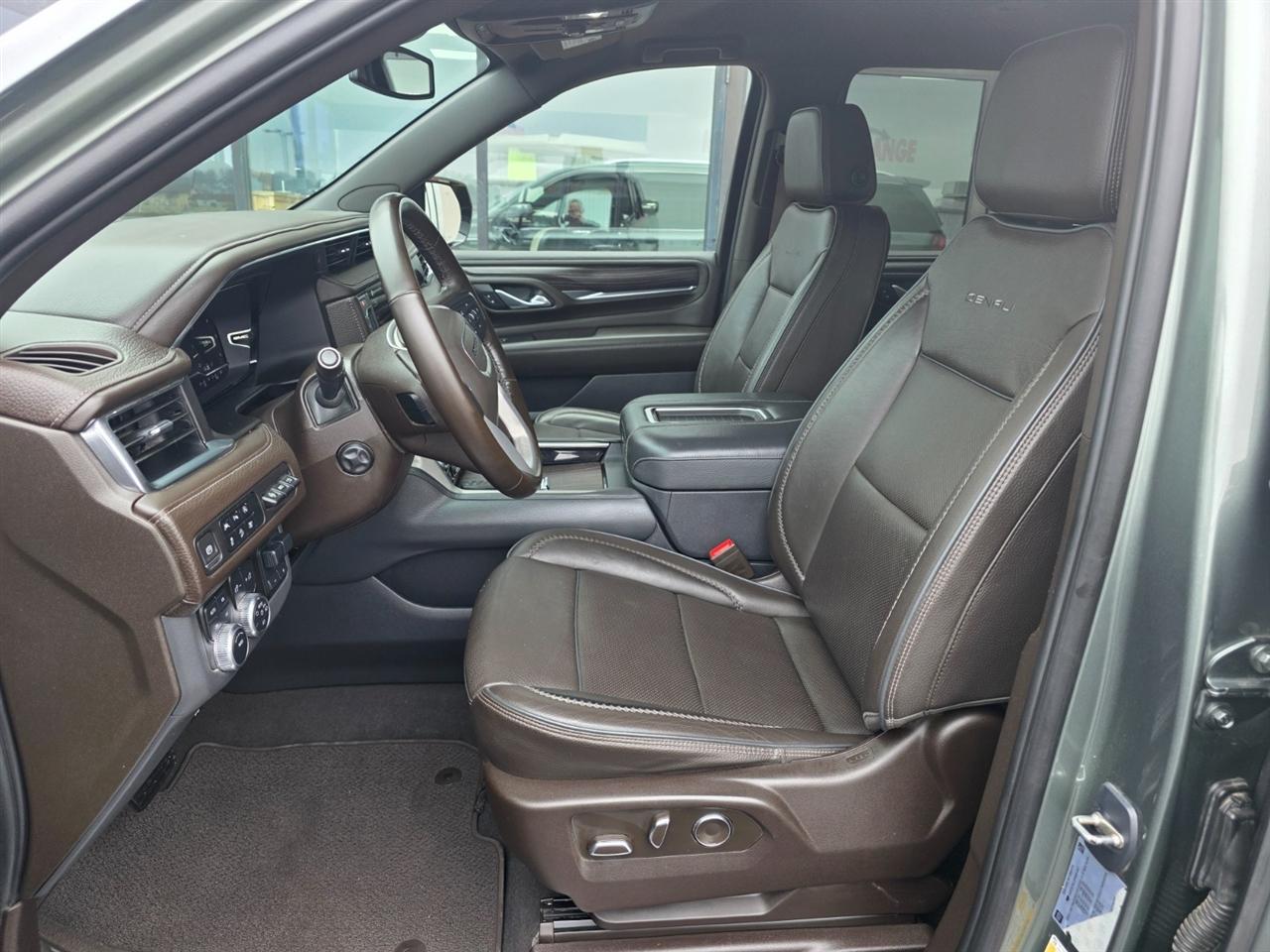 GMC Yukon XL Denali 4WD 2023