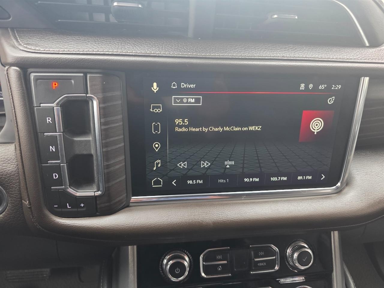 GMC Yukon XL Denali 4WD 2023