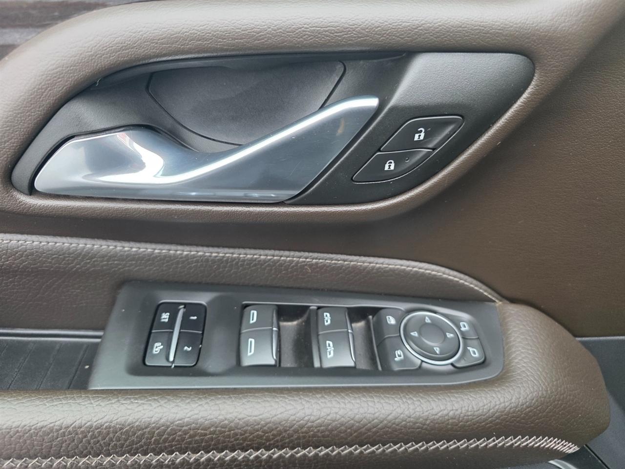 GMC Yukon XL Denali 4WD 2023