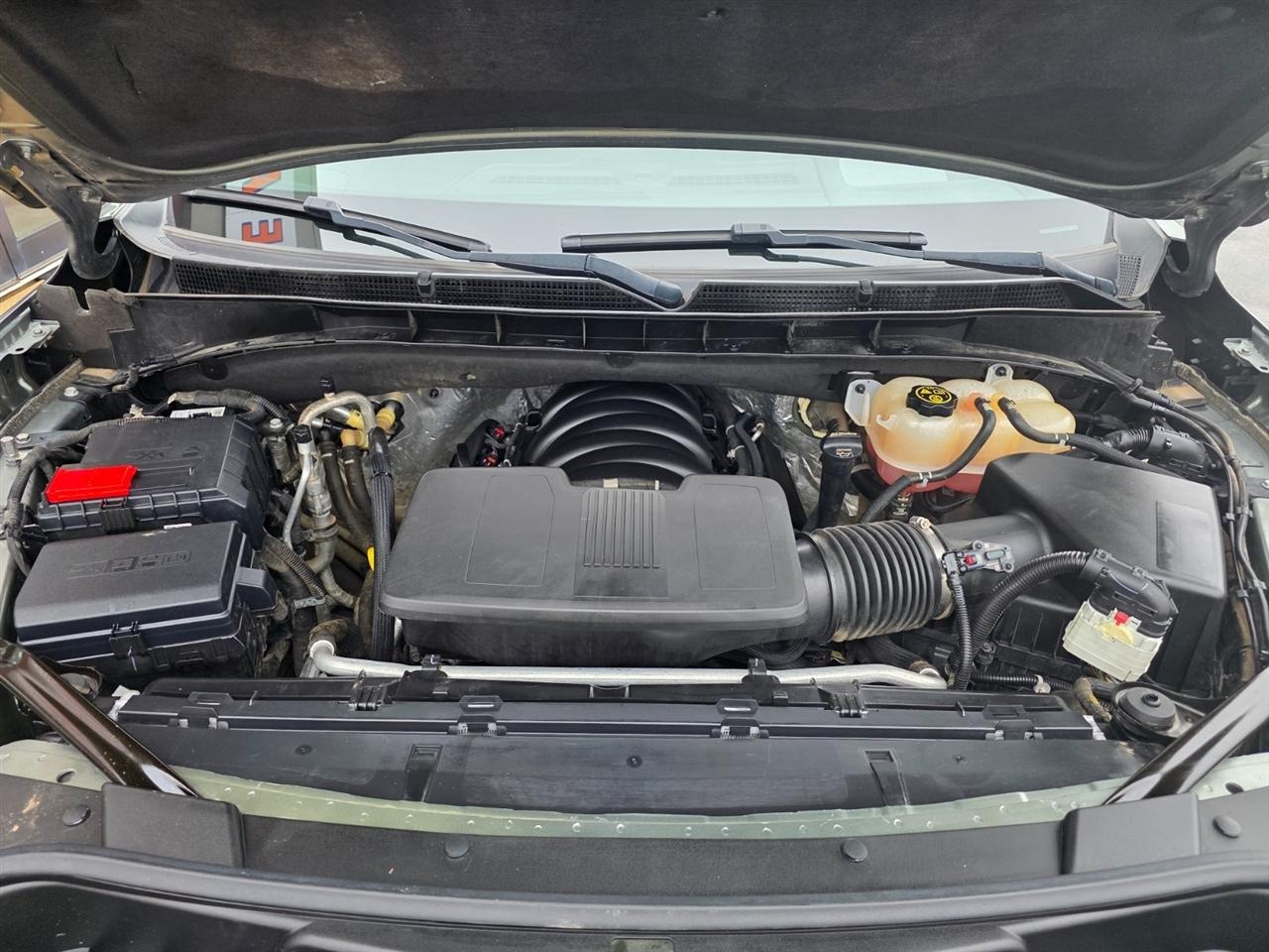 GMC Yukon XL Denali 4WD 2023