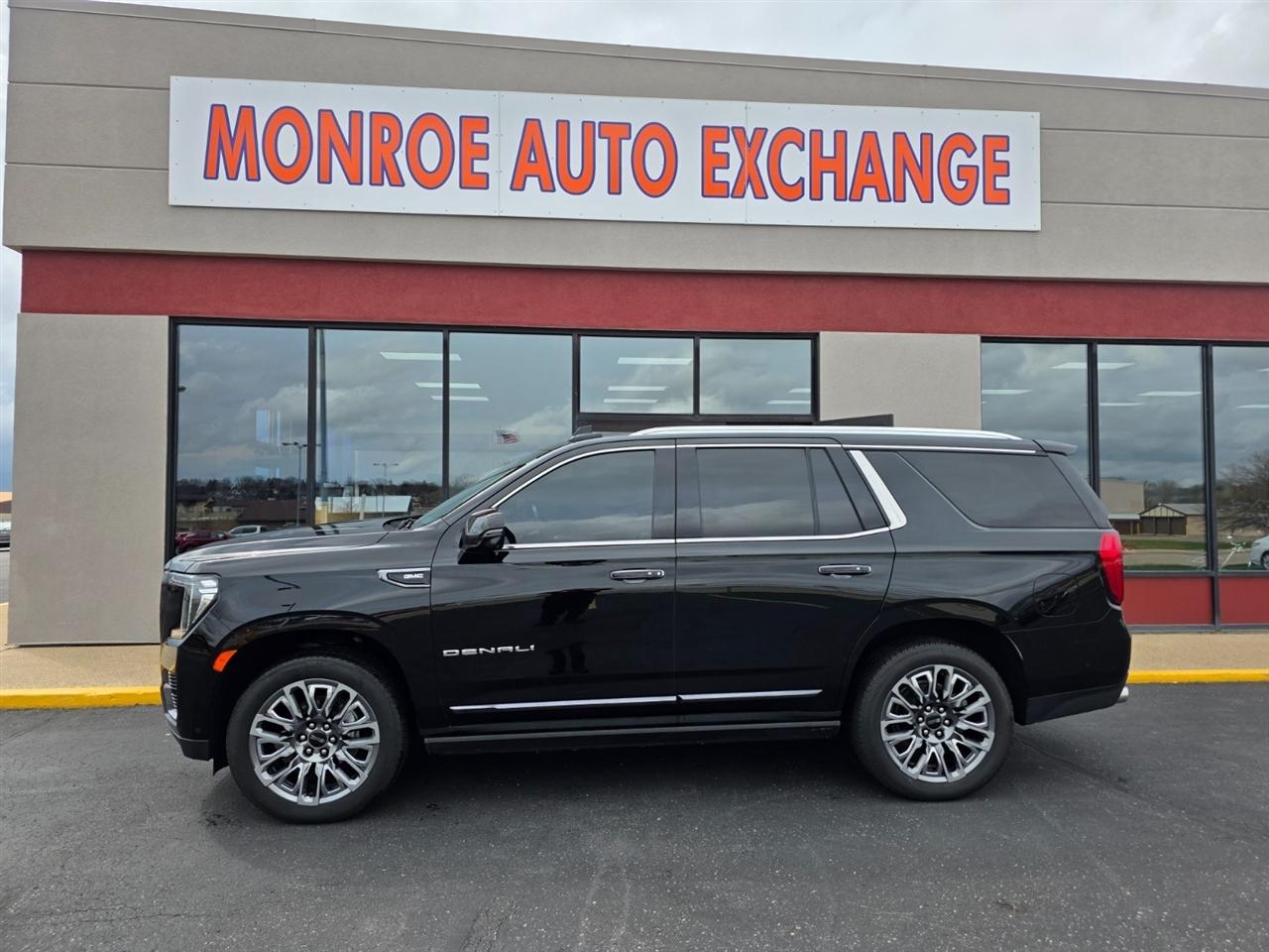 GMC Yukon Denali Ultimate 4WD 2023