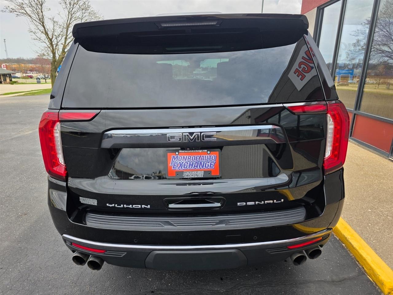 GMC Yukon Denali Ultimate 4WD 2023